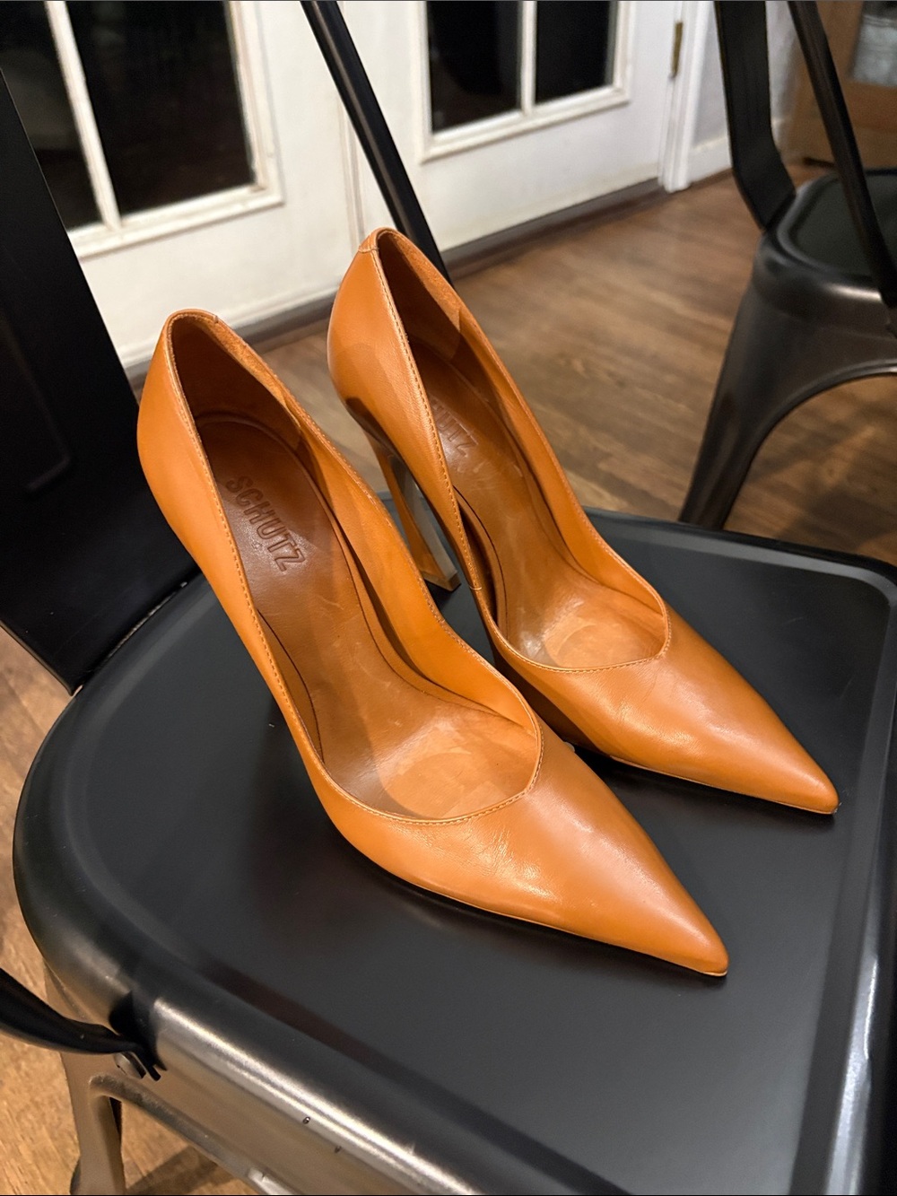 SCHUTZ Lexi pointed toe pump